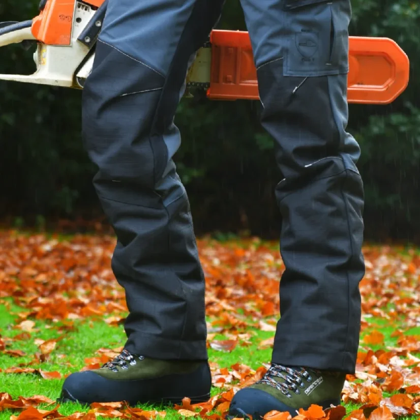 STEIN DEFENDER MAX V2 chainsaw boots - olive