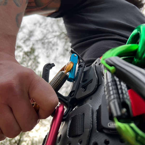 NOTCH SWINGER tool holder