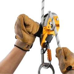 PETZL AXIS 11 mm bílá
