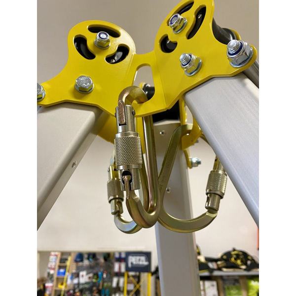 PROTEKT TM 9-N tripod
