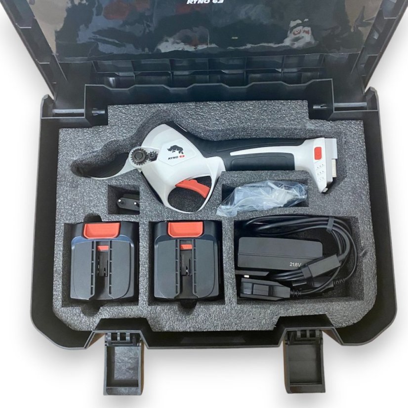 Akkumulátoros metszőolló CASTELLARI RYNO 63, teleszkópos nyél, külső áramforrás