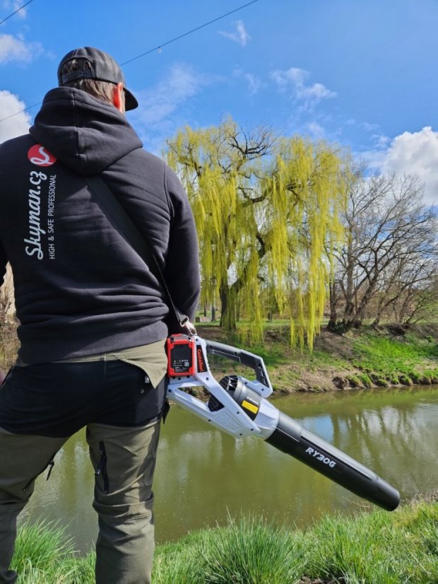 Akkumulátoros lombfúvó CASTELLARI RY30G Turbo 36V